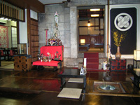 ���ԂƂ̏���̌�납��y���̂悤