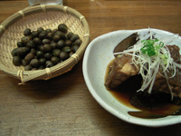 かすべ煮物とむかご塩茹で